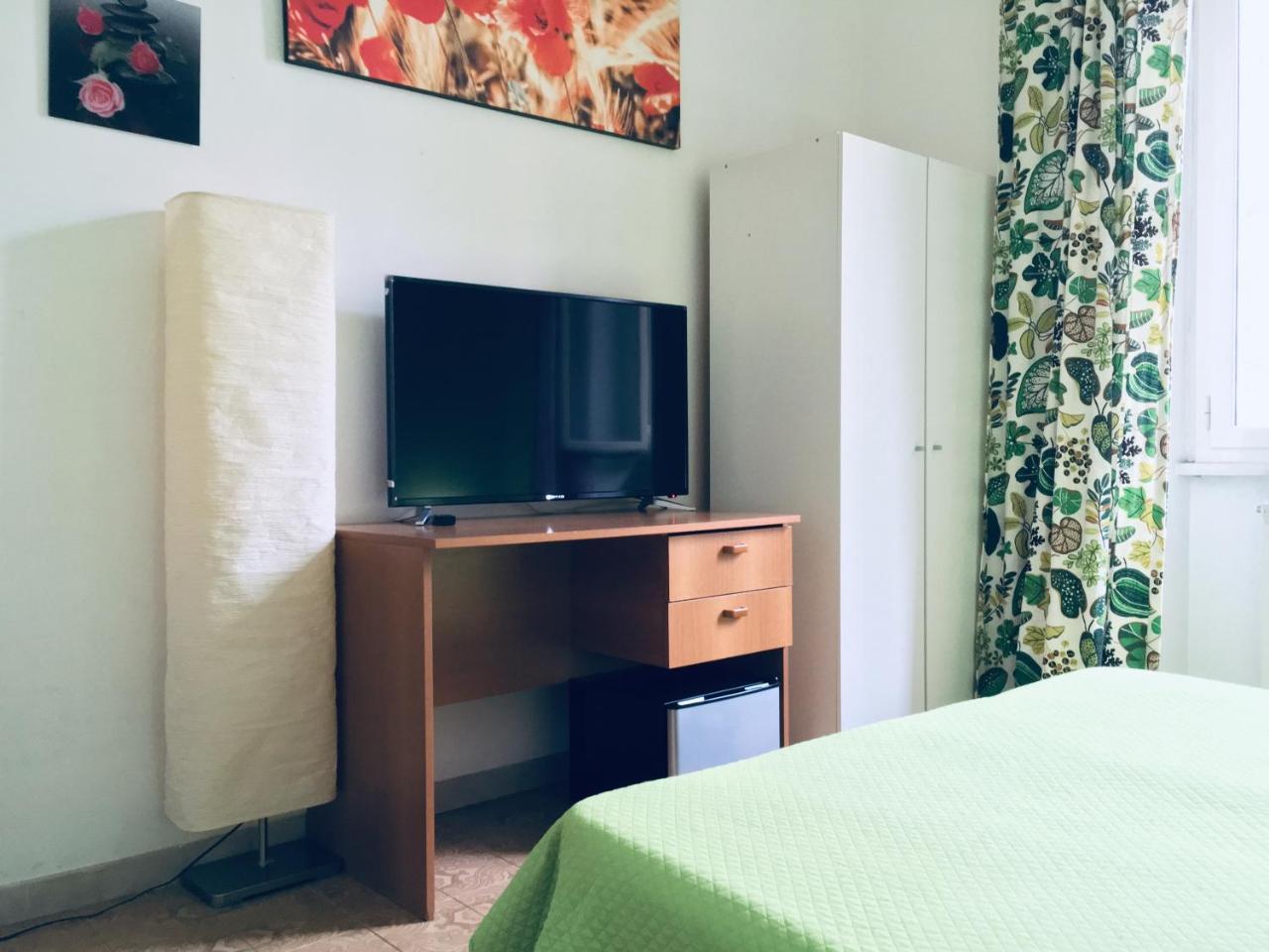 Giuly Guesthouse Rome Bagian luar foto