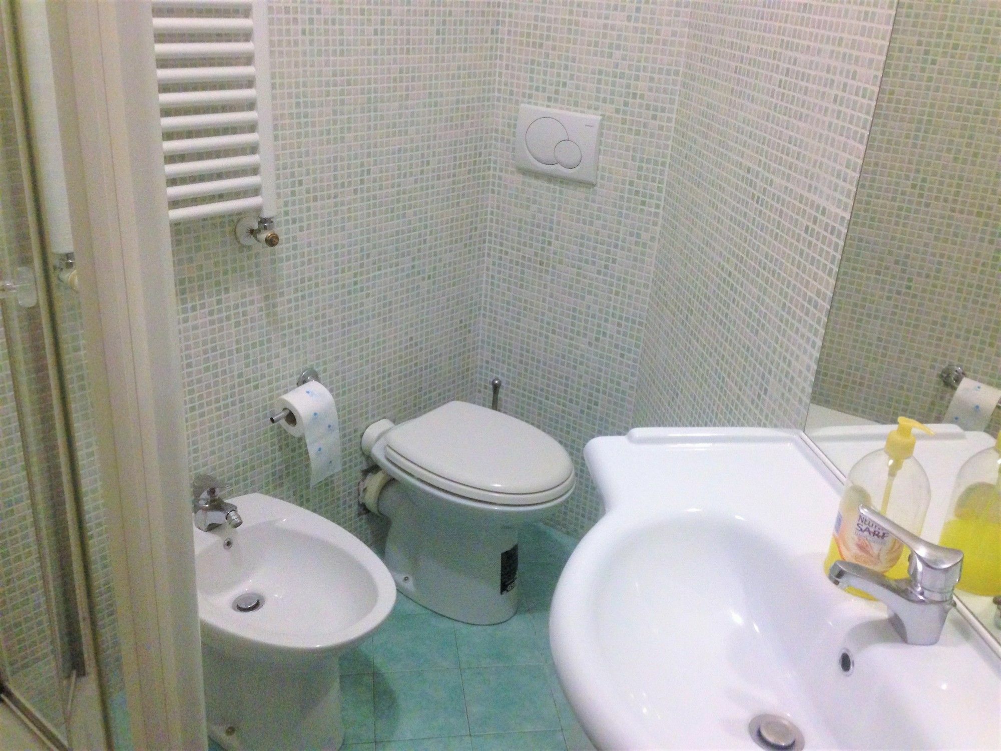 Giuly Guesthouse Rome Bagian luar foto